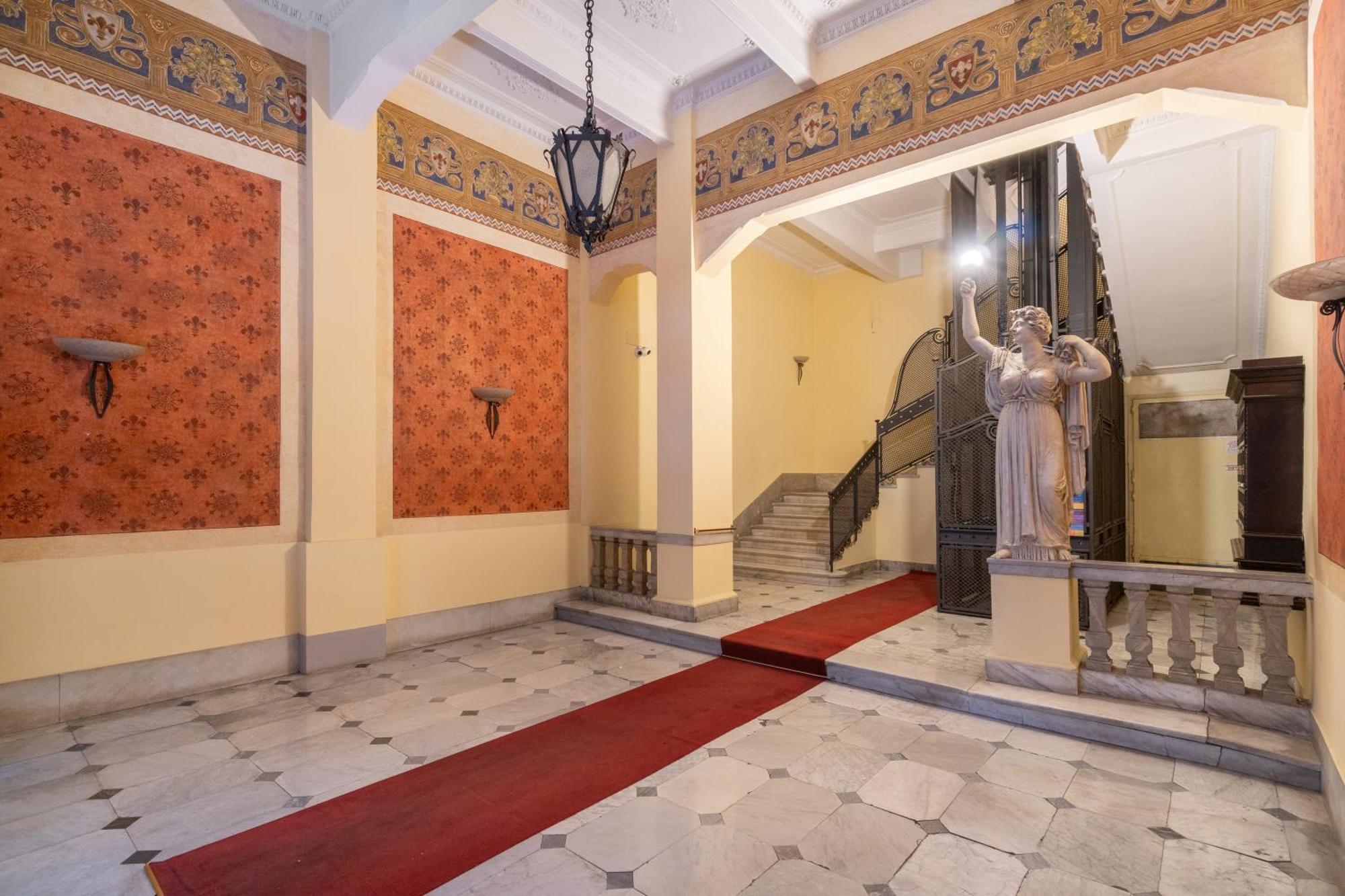 Palazzo Galeoni Luxury Suites Salerno Exterior foto